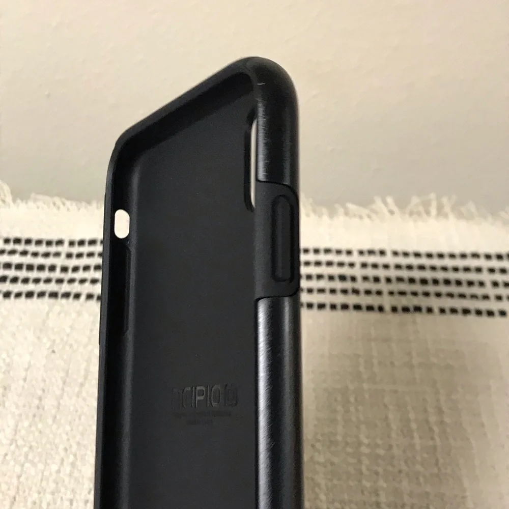 NWT INCIPIO / Black iPhone XR Dualpro Classic Phone Case